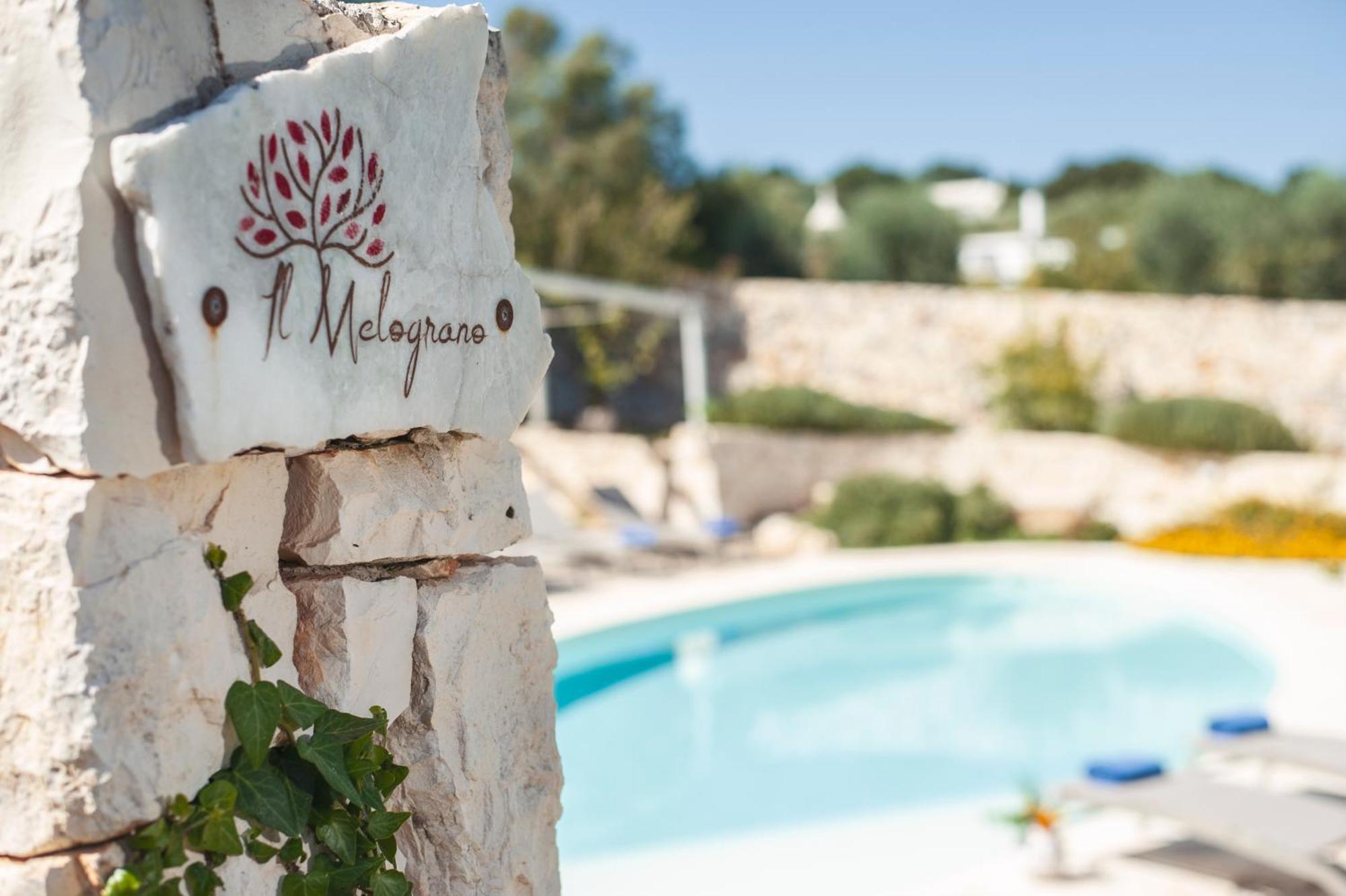 Dimora Il Mandorlo Hotel Остуни Екстериор снимка